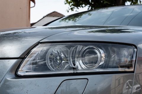 Audi A6 fényszóró polírozás